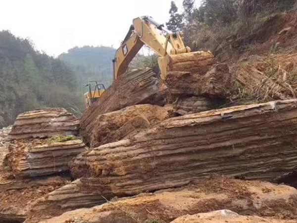 千层石